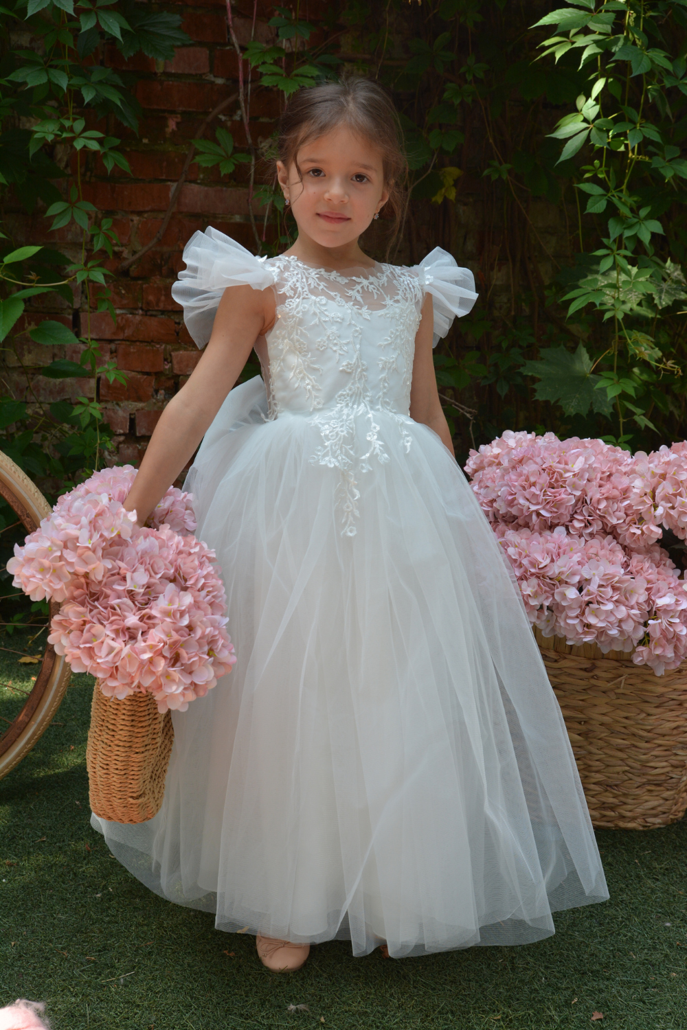 Ivory floor length 2024 flower girl dresses