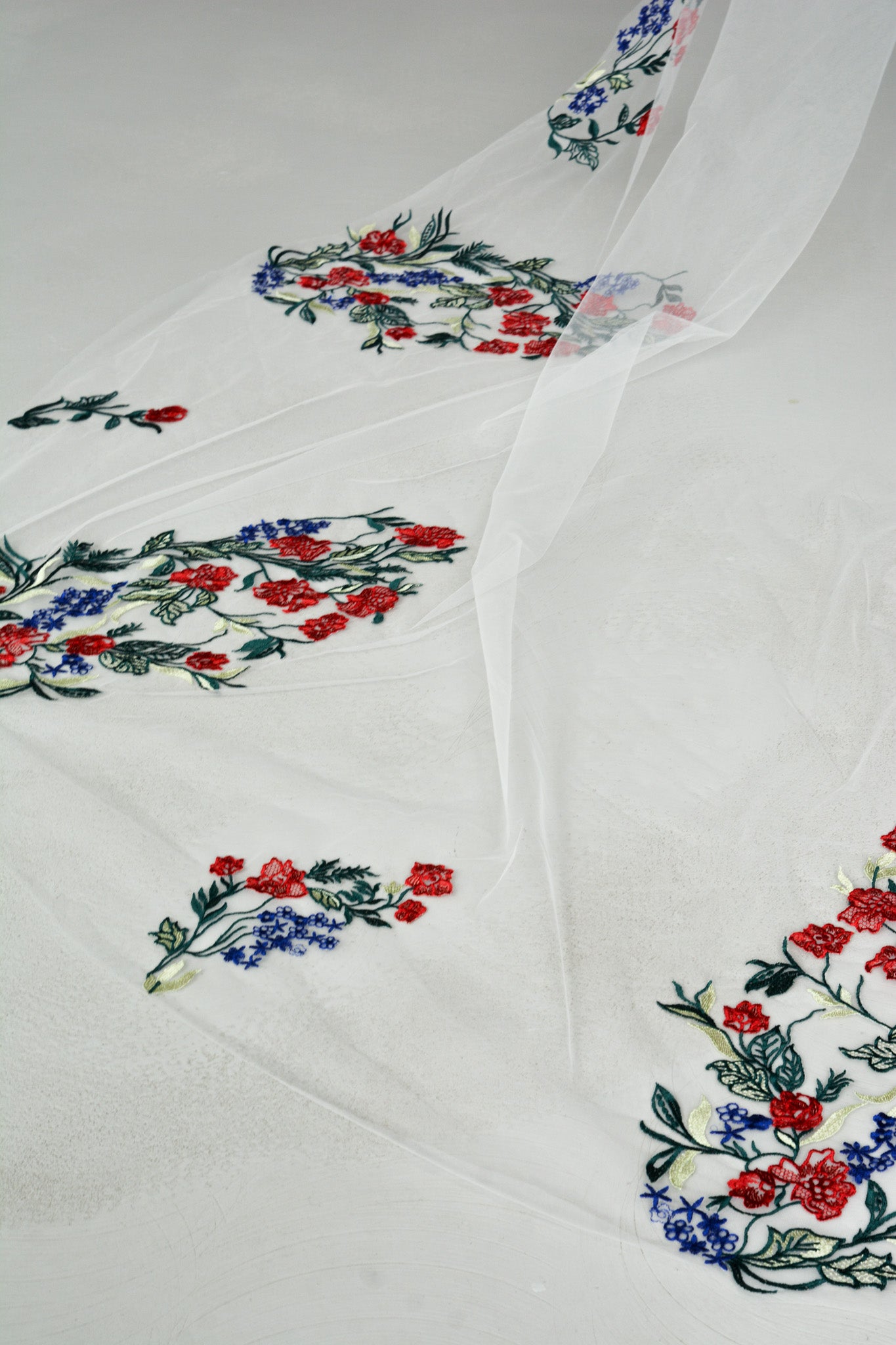 COLORED WEDDING VEIL