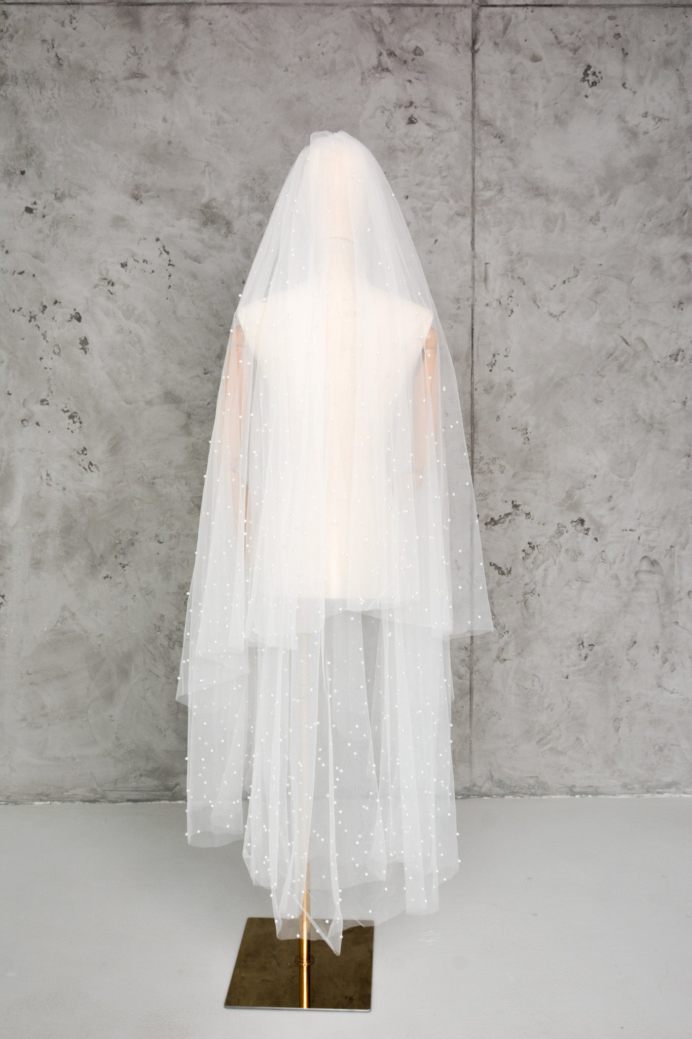 PEARL LAYER VEIL