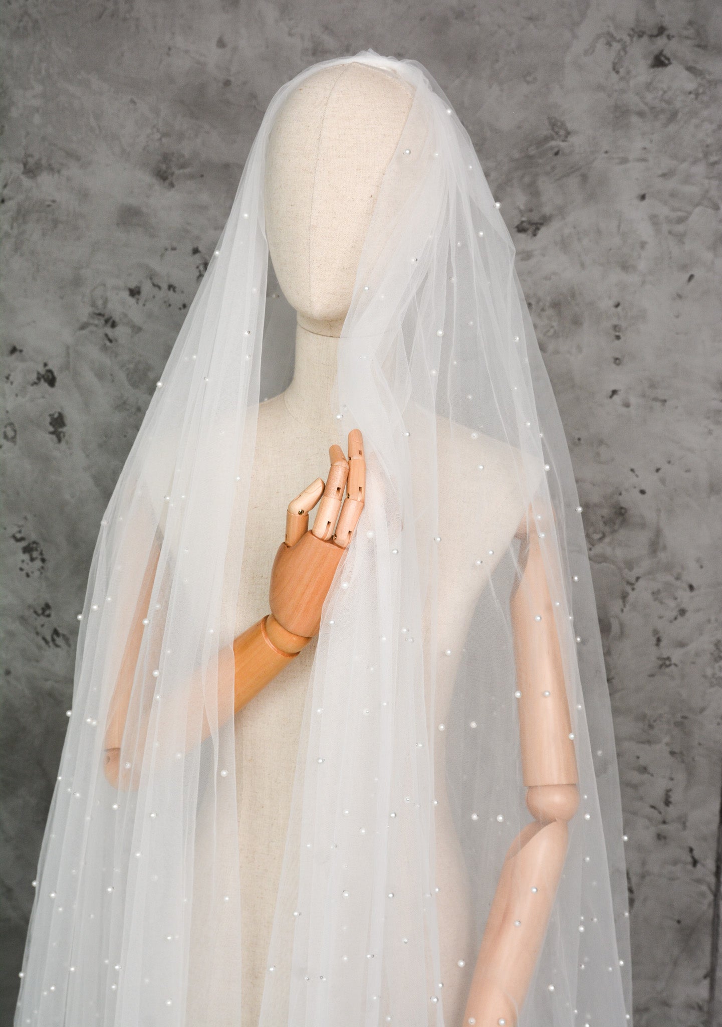 PEARL LAYER VEIL
