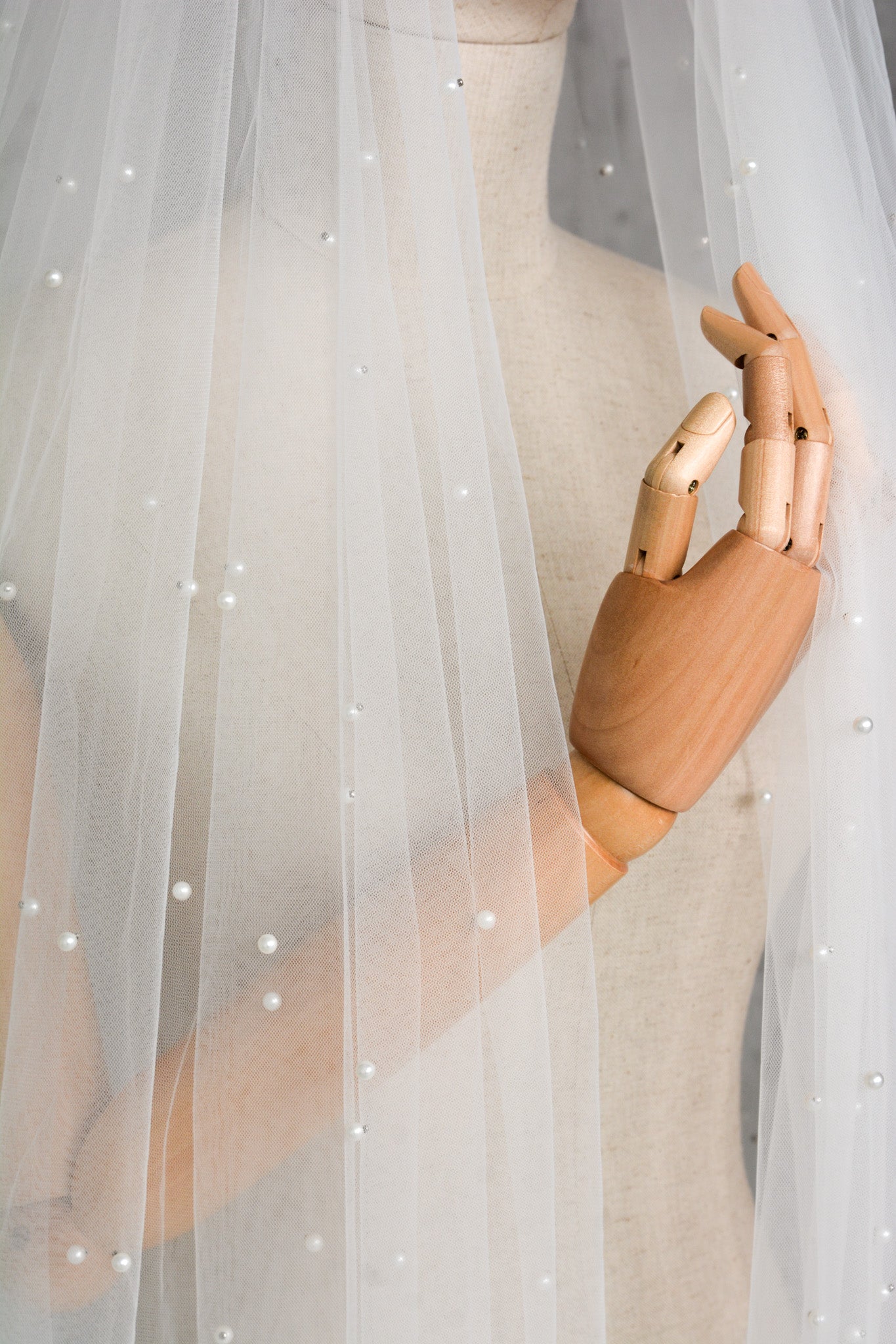 PEARL LAYER VEIL