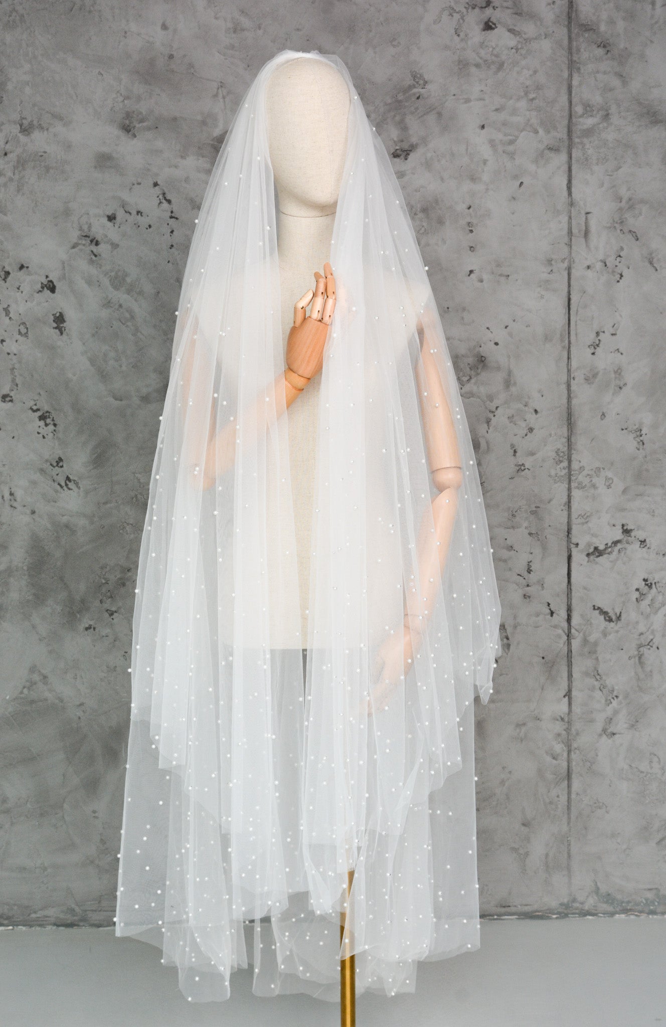PEARL LAYER VEIL