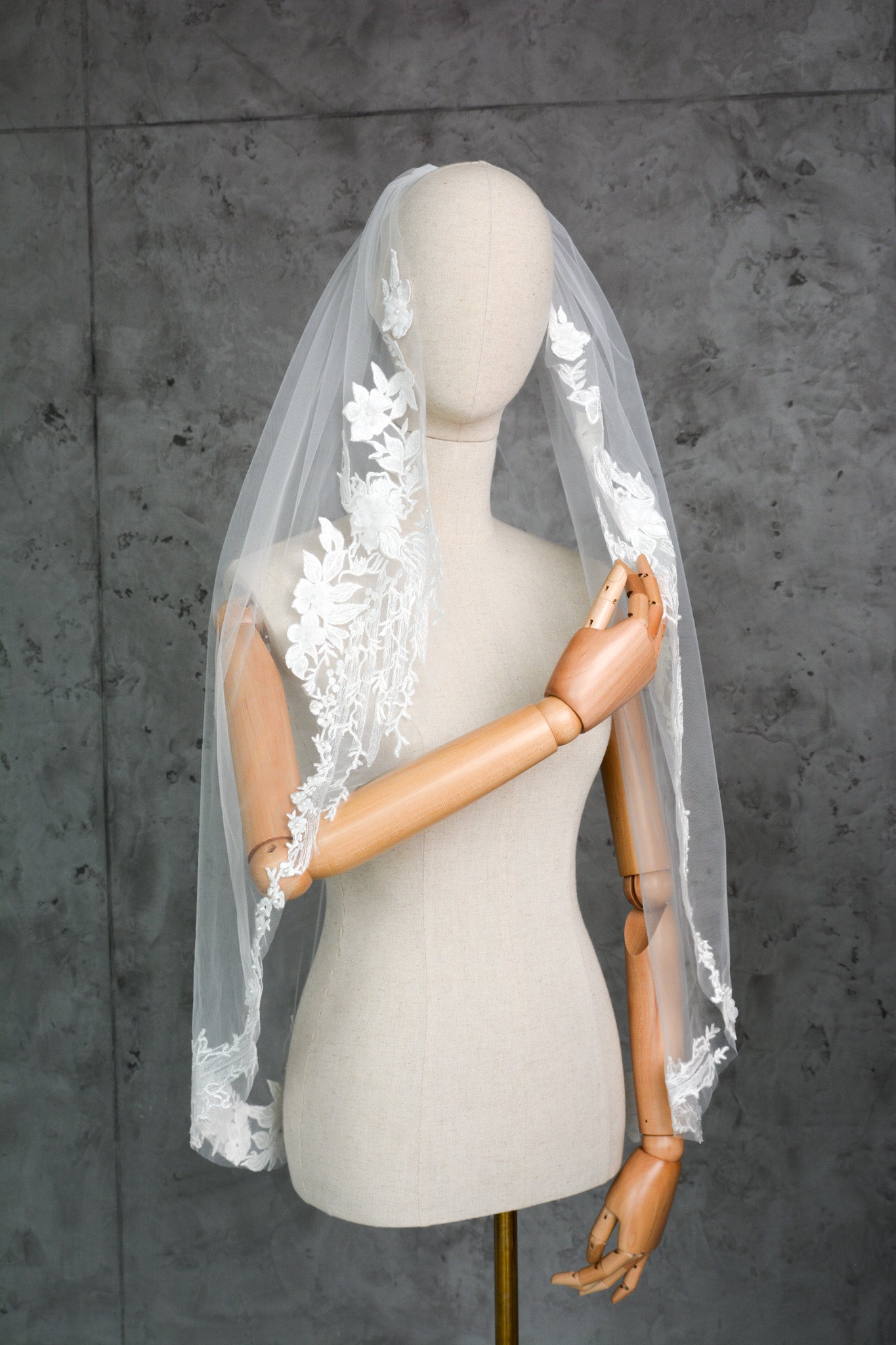 FLORAL WEDDING VEIL