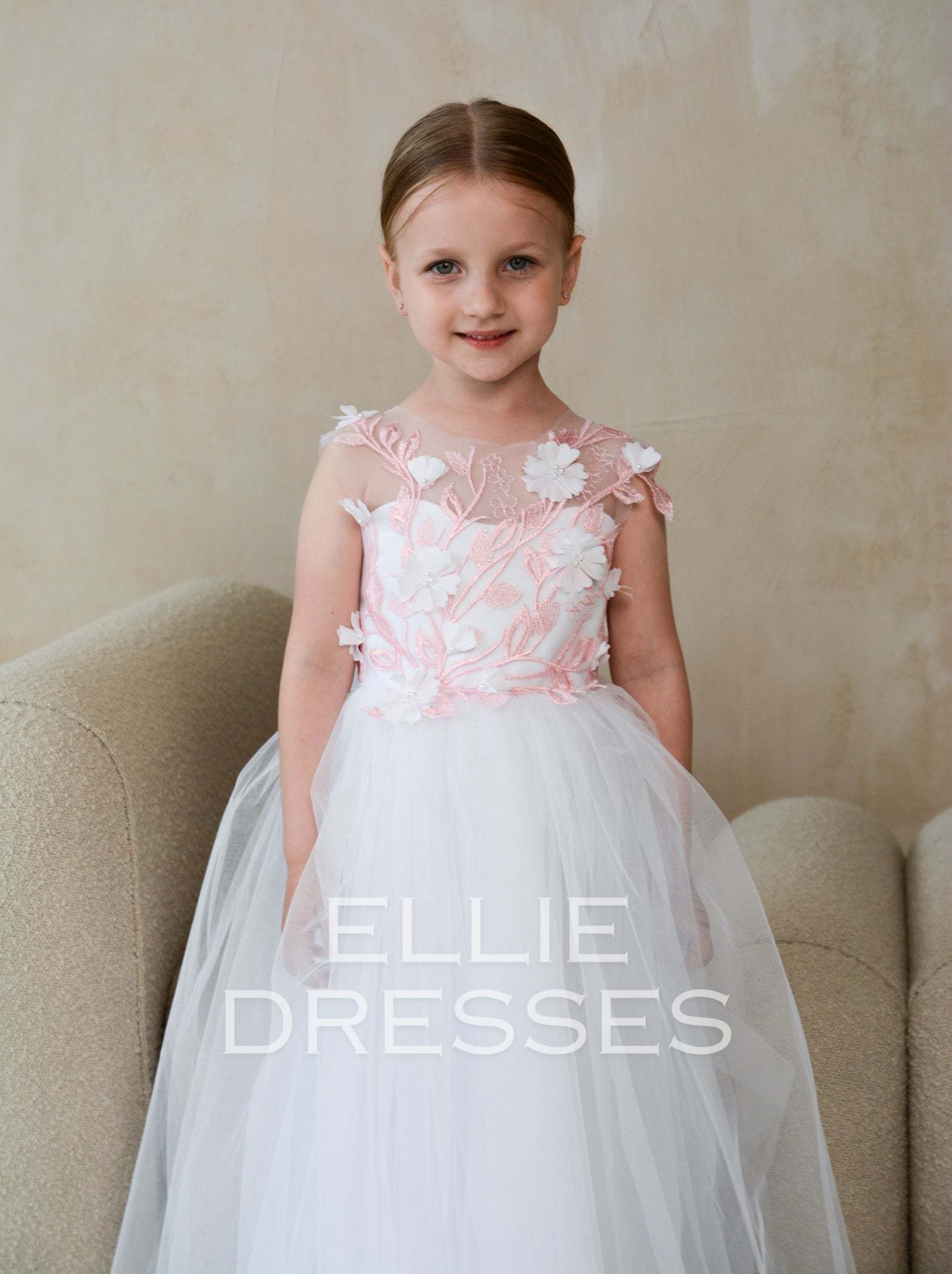 Puffy Dress With pink & White lace 9 years / With Train Puffy Dress With pink & White lace 9 years / With Train