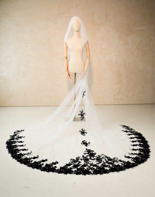 BLACK FLORAL VEIL