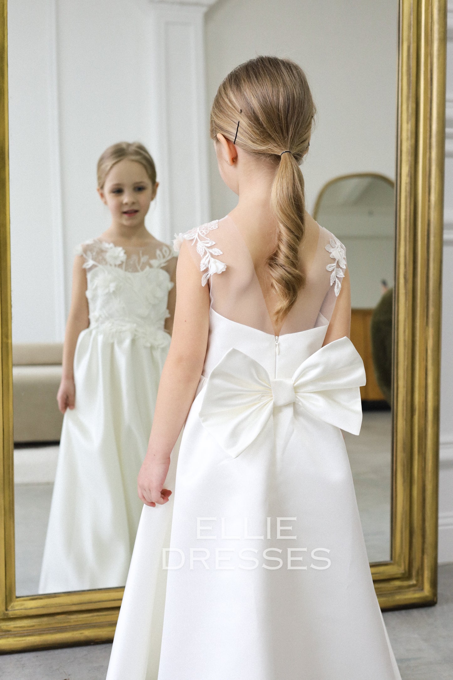 NEW! Classy satin dress