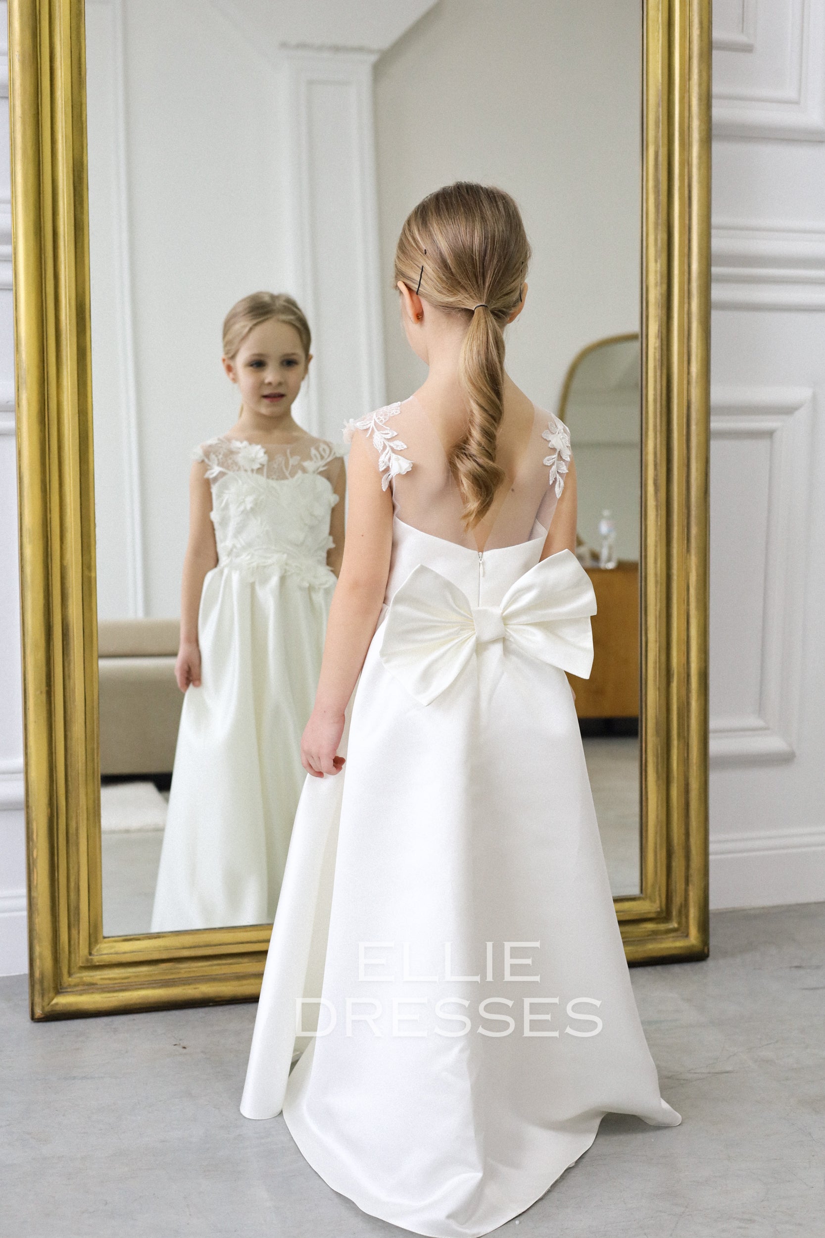 NEW! Classy satin dress 2 years / Without Train / White NEW! Classy satin dress 2 years / Without Train / White