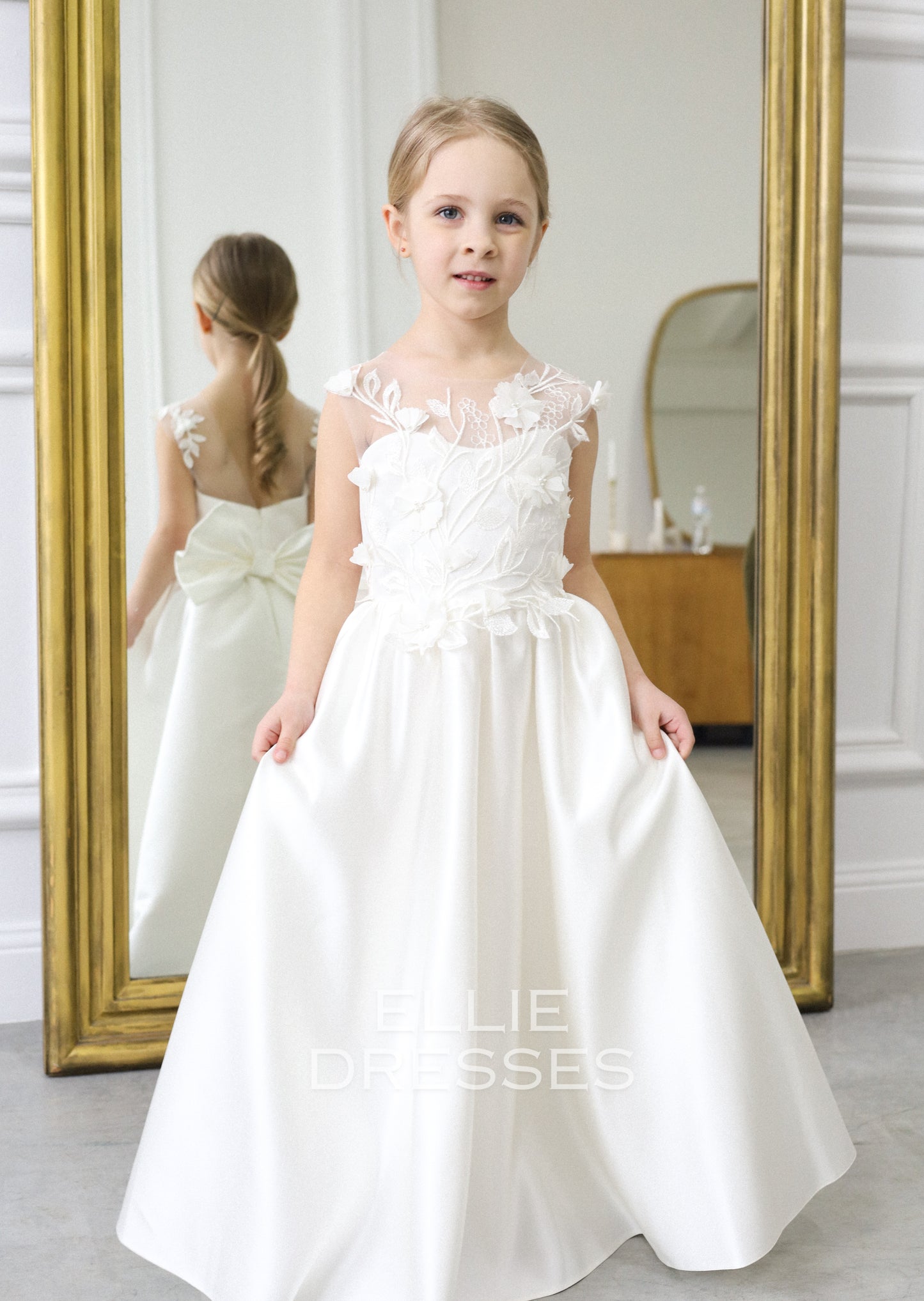 NEW! Classy satin dress