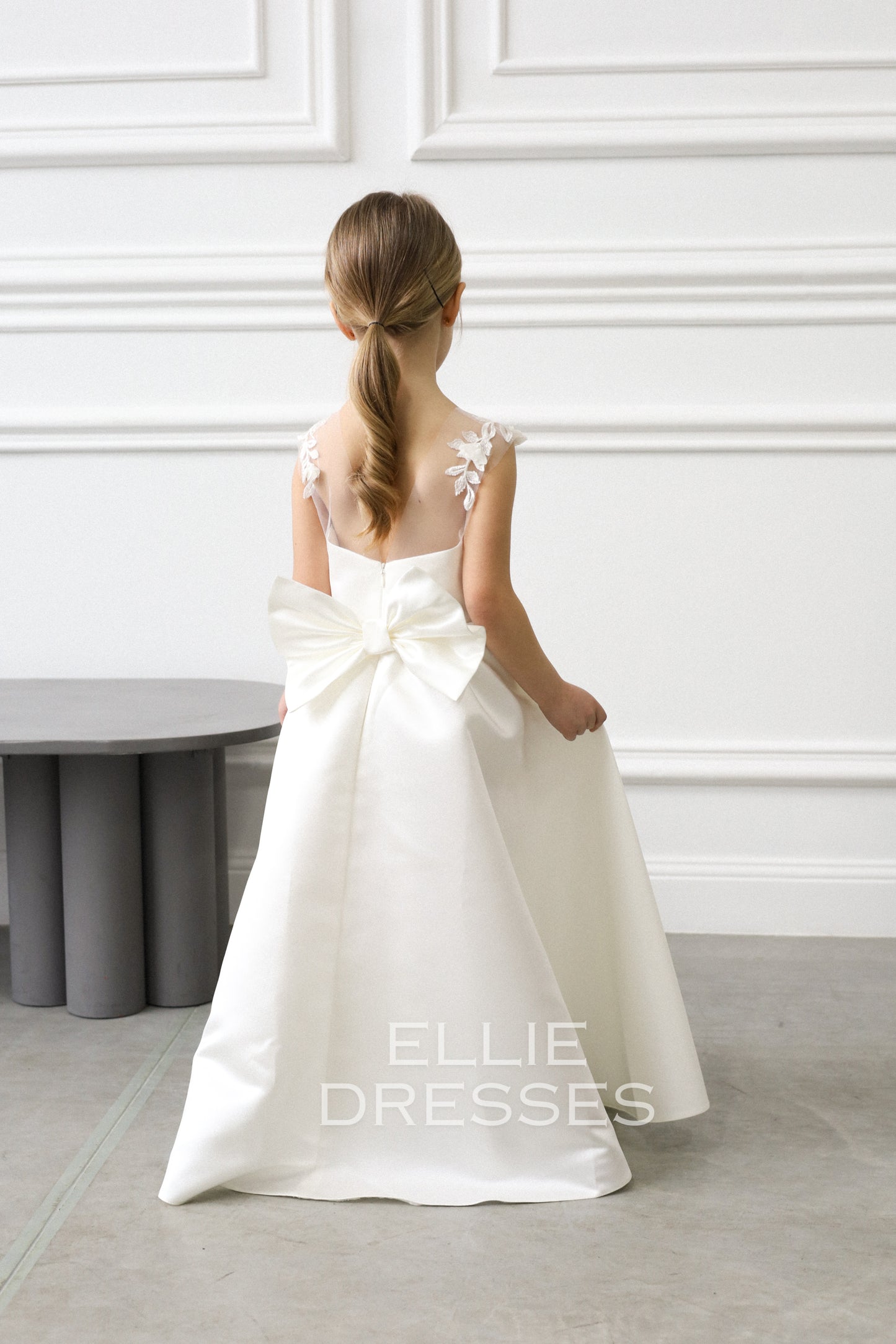 NEW! Classy satin dress