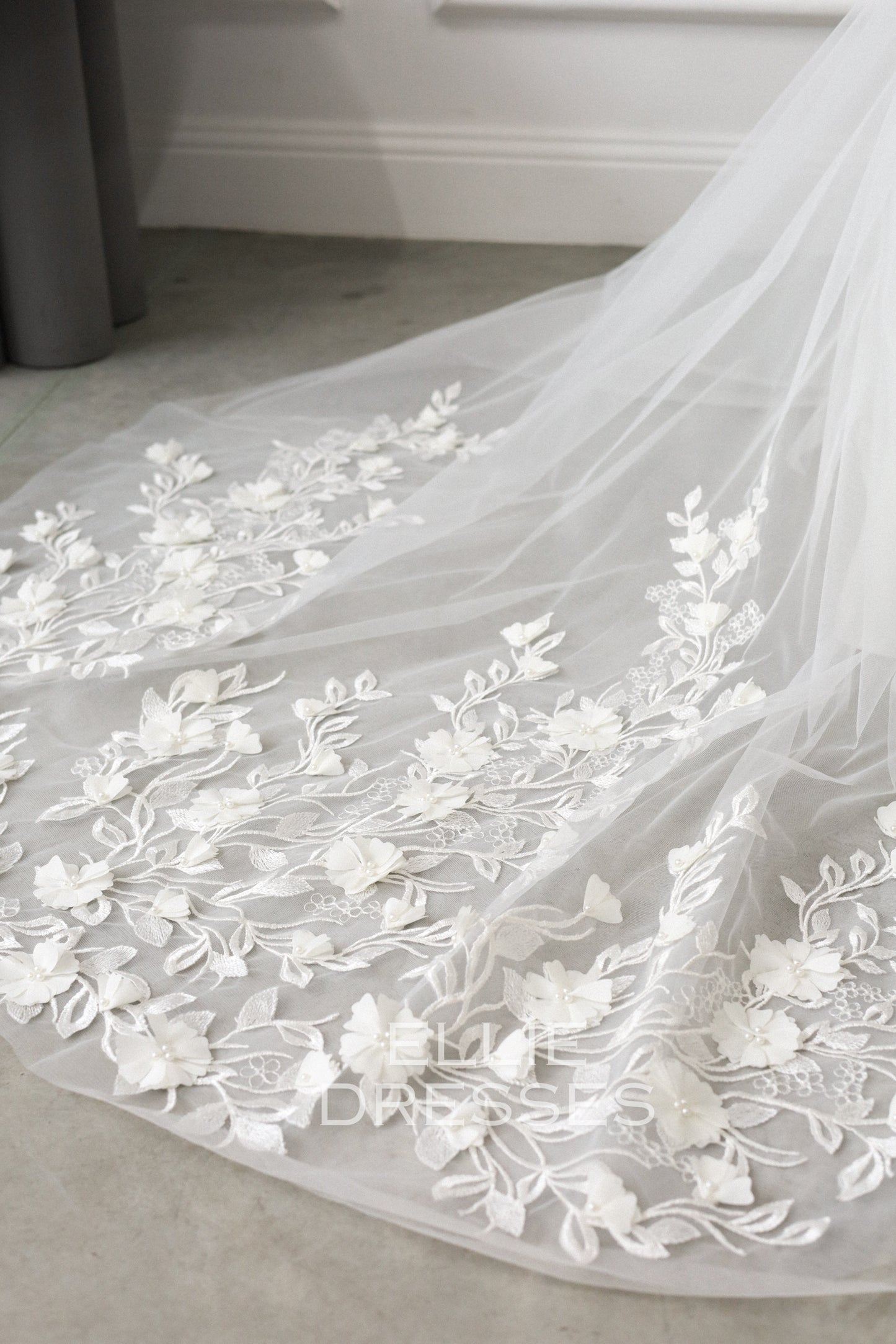 NEW! Classy satin dress