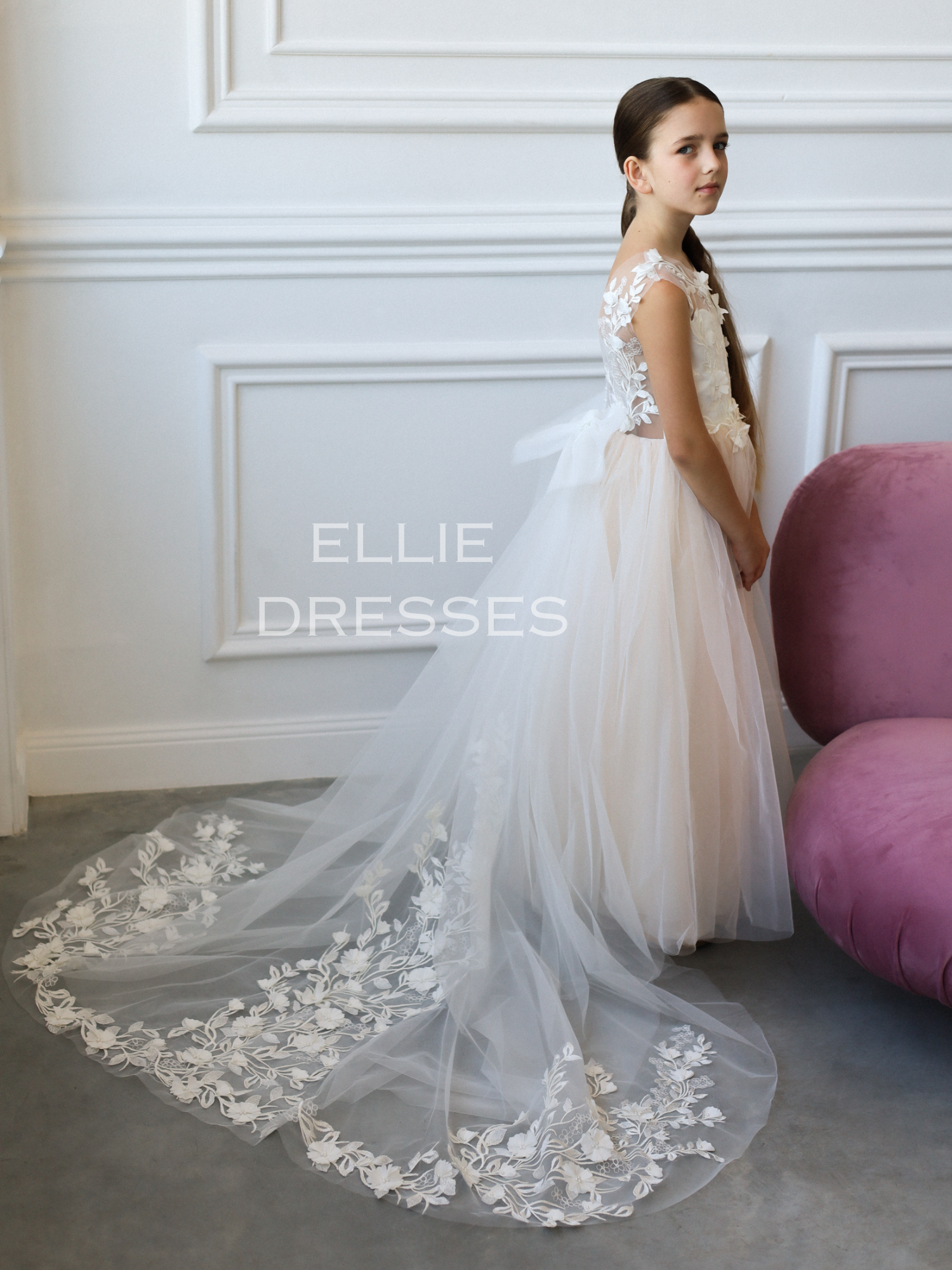 Dress with floral lace Ellie Dresses Dress with floral lace Ellie Dresses