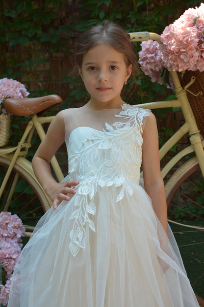 Nude flower girl dress 2025