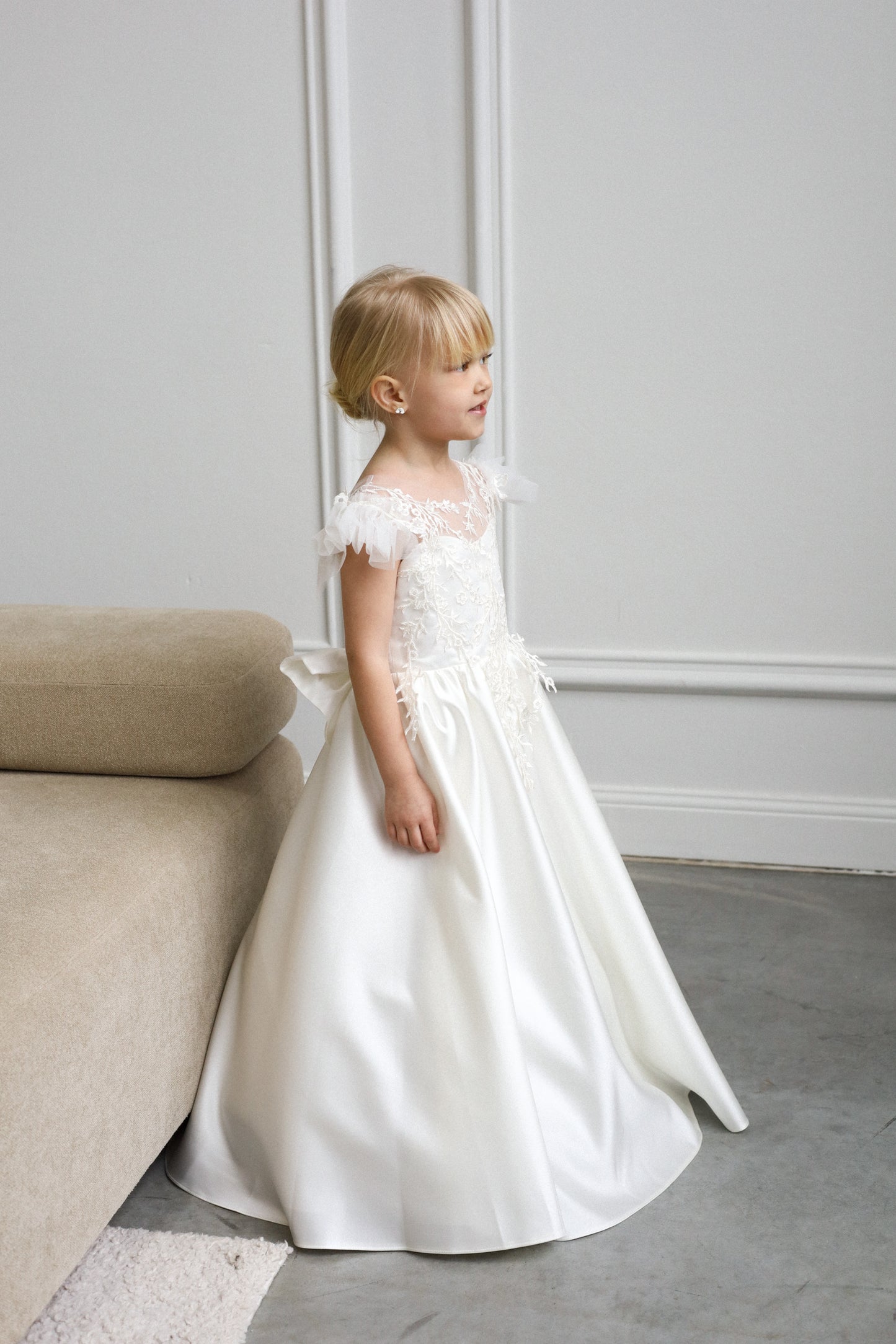 NEW! Puffy Sleeves dress with satin skirt