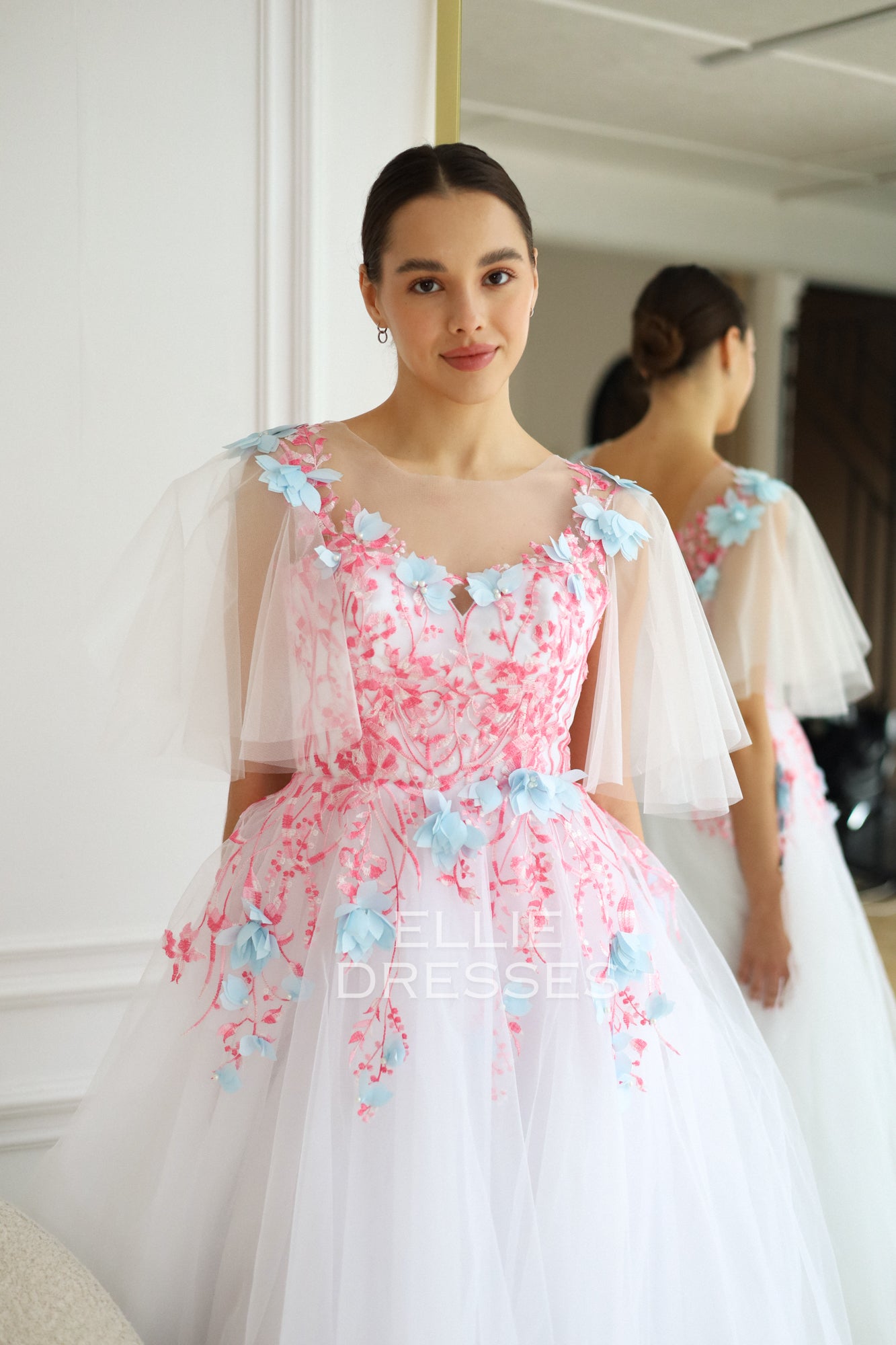 Colored Bride Dress with pink lace 10 / Ivory Colored Bride Dress with pink lace 10 / Ivory