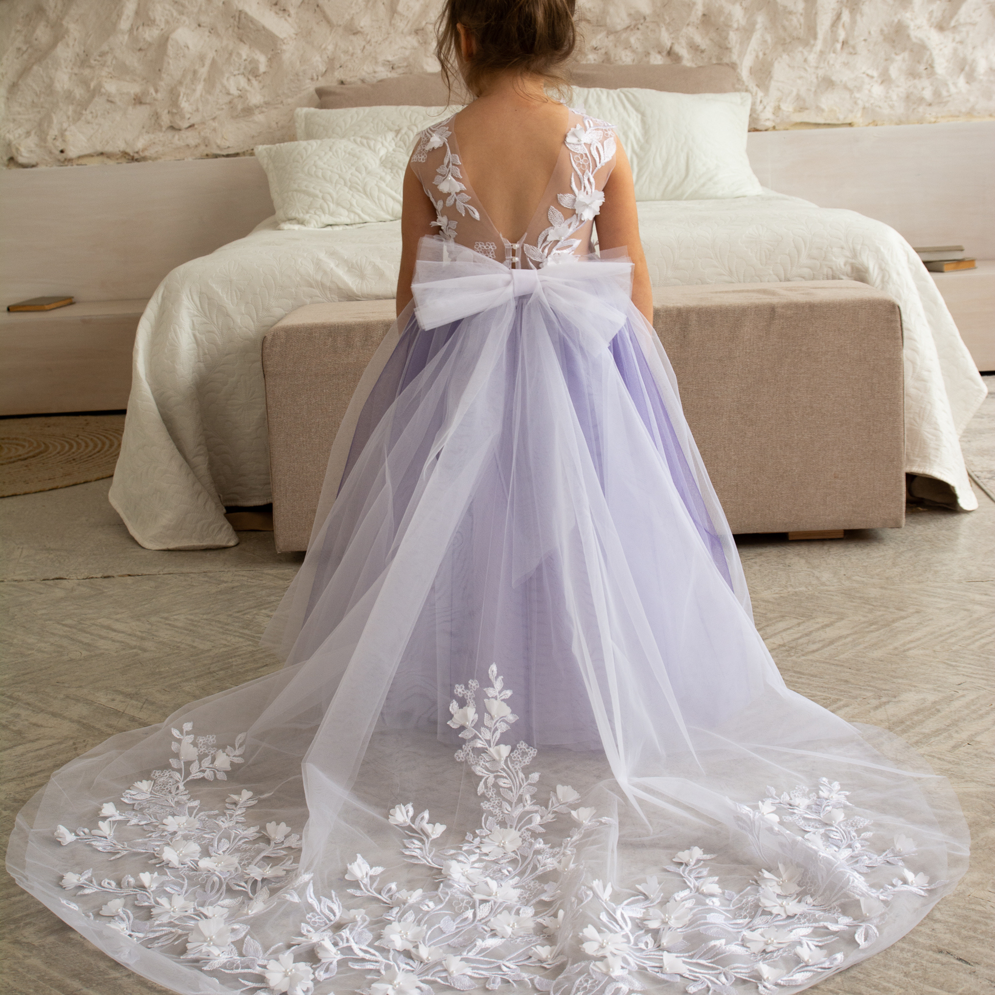 Purple and white 2025 flower girl dresses